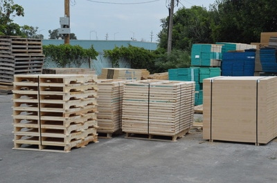 Custom wood pallets skids crates